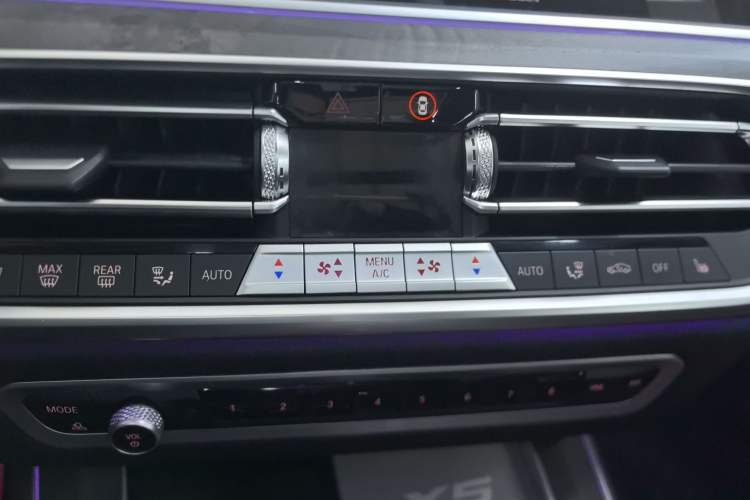 Used BMW X5 2022 Restyled xDrive 30Li Luxury Version M Sport Package
