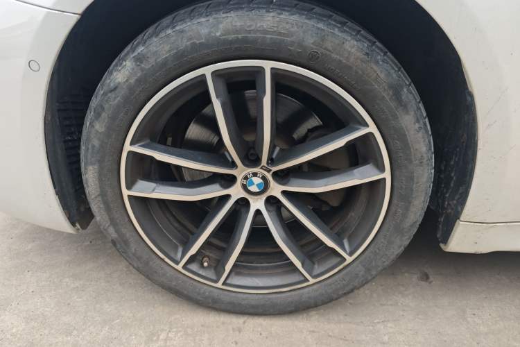 Used BMW 5 Series 2022 Restyled 525Li M Sport Package Left Front Wheel Hub