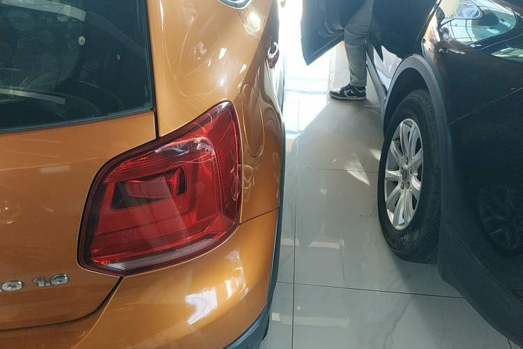 Used Volkswagen Polo 2014 1.6L Cross Polo Automatic