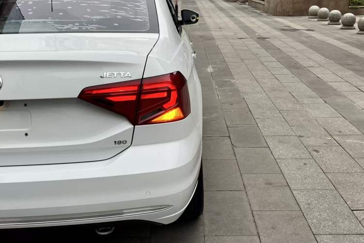 Used Volkswagen Jetta 2019 Dream Edition 1.5L Automatic Comfort Version
