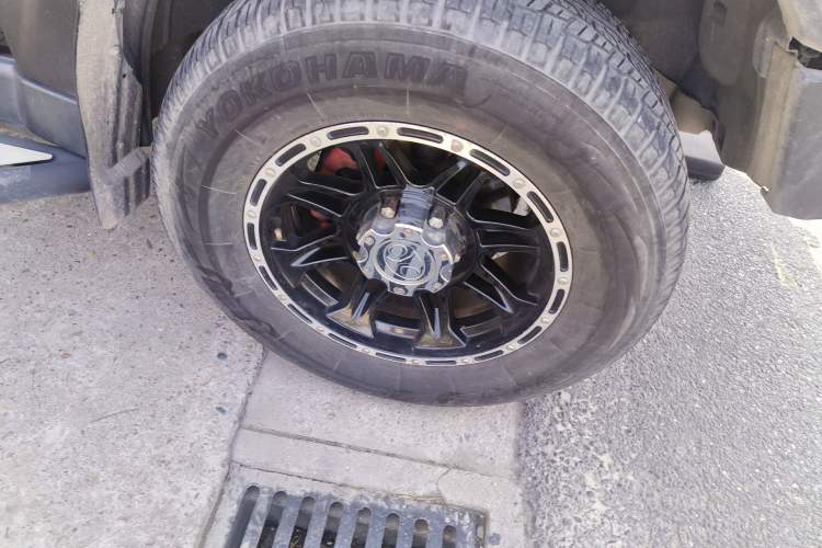 Used BAIC Off-Road BJ40 2016 40L 2.3T Automatic All-Wheel Drive Premium Edition Right Front Wheel Hub