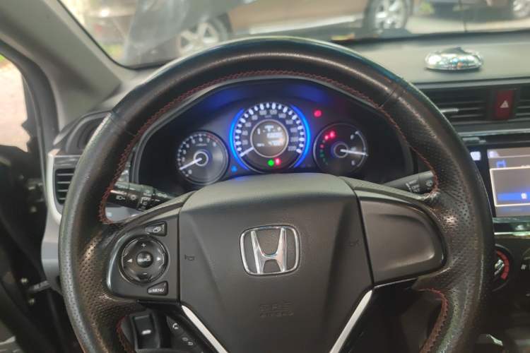 Used Honda Crider 2013 1.8L automatic luxury edition
