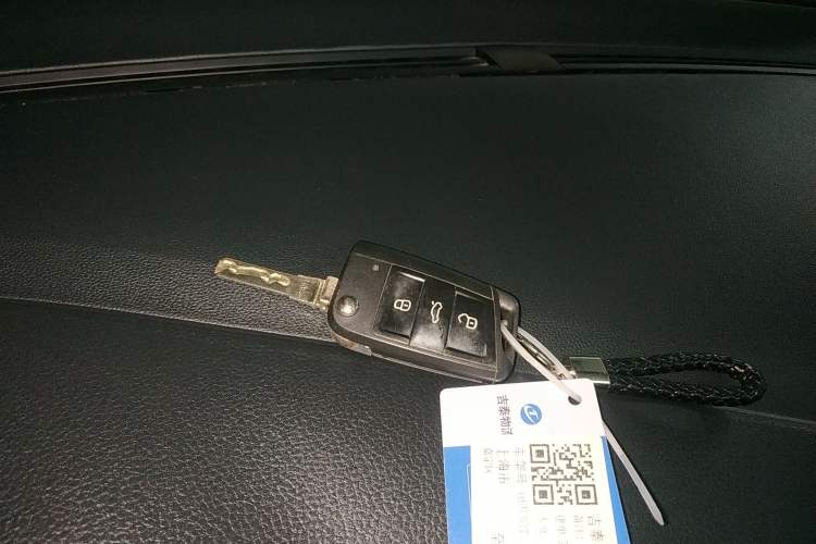 Used Volkswagen Golf 2016 1.6L Automatic Fashion Model