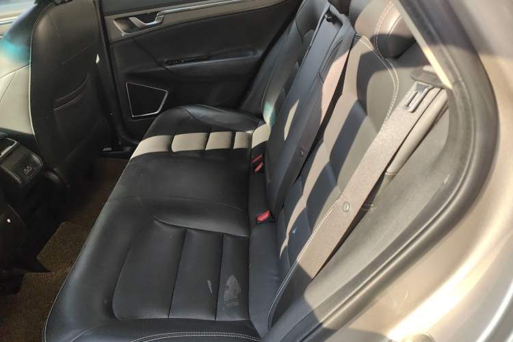 Used Geely Auto Emgrand GL 2017 1.8L DCT Elite Model
