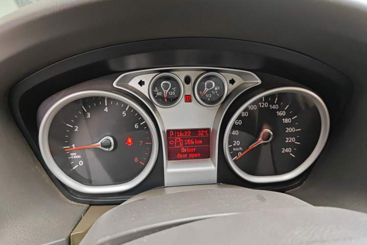 Used Ford Focus 2011 Sedan 1.8L Automatic Fashion Edition Instrument Cluster