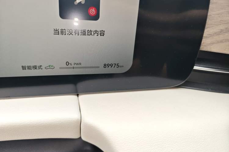 Used Hima AITO M5 2022 Extended-Range Four-Wheel Drive Flagship Edition Odometer Close Up