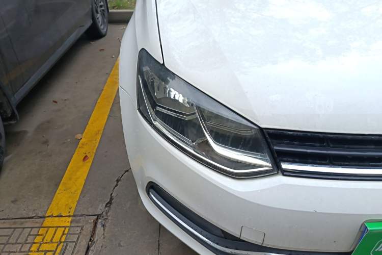 Used Volkswagen Polo 2014 1.6L Automatic Comfort Edition
