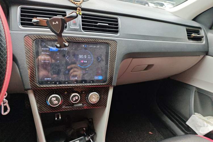 Used Skoda Rapid 2015 1.6L Manual Smart Selection Model