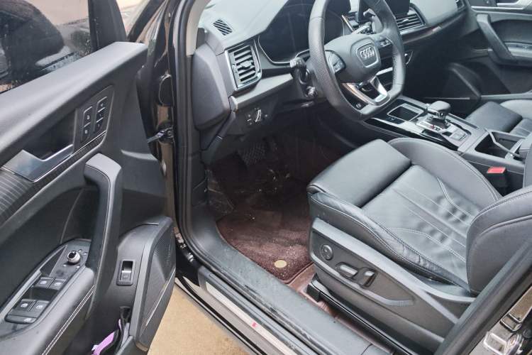 Used Audi Q5L 2022 Updated 45T Luxury Dynamic Version
