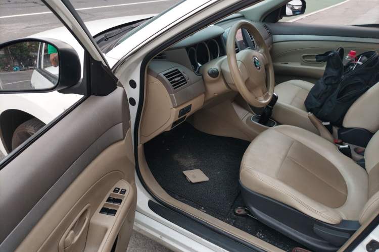 Used Dongfeng Junfeng E11K 2019 Standard Model