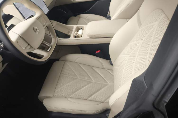 Used Nio ET5T 2025 75 kWh Touring Left Front Seat