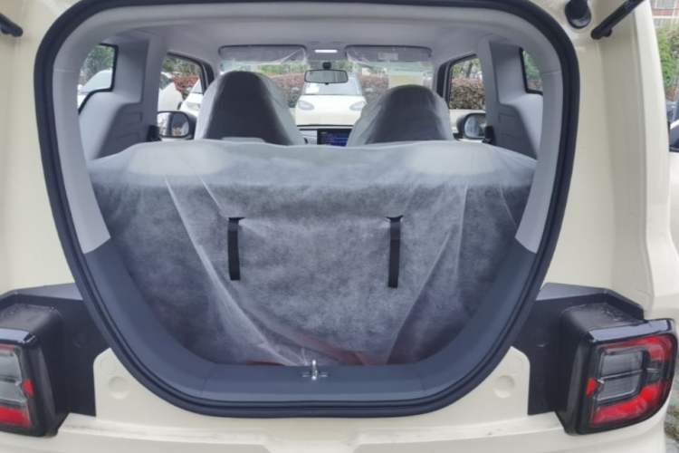 Used Geely Galaxy Panda 2025 210 km – Yuanqi Bear Trunk