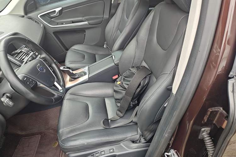 Used Volvo XC60 2017 T5 AWD Smart Upgrade Edition
