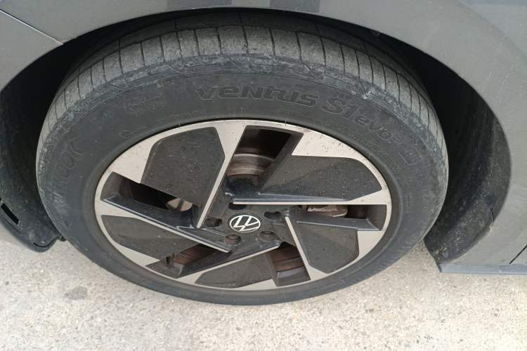 Used Volkswagen ID.3 2024 Outstanding Edition Exterior 4