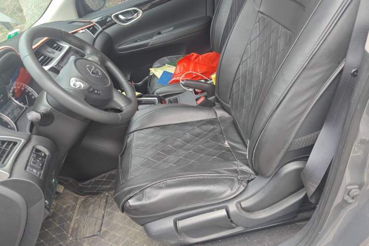 Used Nissan Sylphy 2019 1.6XV CVT Smart Connect Luxury Edition China VI Standard Left Front Seat