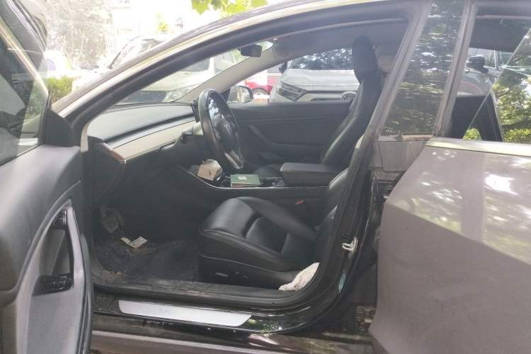 Used Tesla Model 3 2019 Long-Range Rear-Wheel-Drive Version