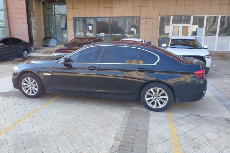 Used BMW 5 Series 2014 520Li Elegant Model
