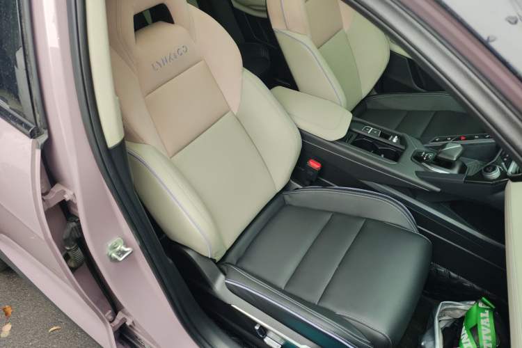 Used Lynk & Co 06 2021 1.5T Shero Pink Special Edition