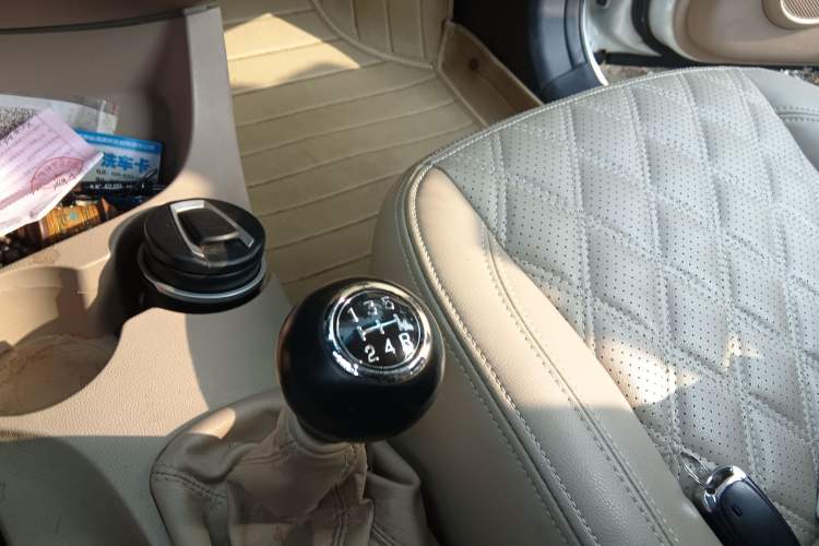 Used Kia Sportage 2013 2.0L Manual Two-Wheel Drive GL Trim
