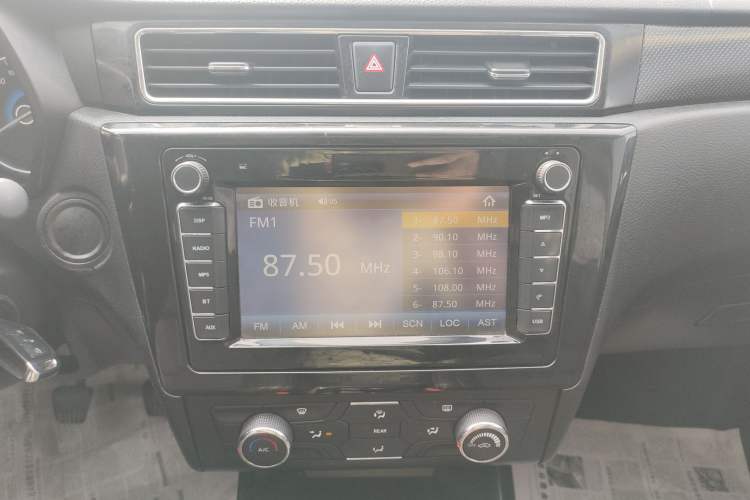 Used Dongfeng Fengon 580 2016 1.8L Manual Comfort Model
