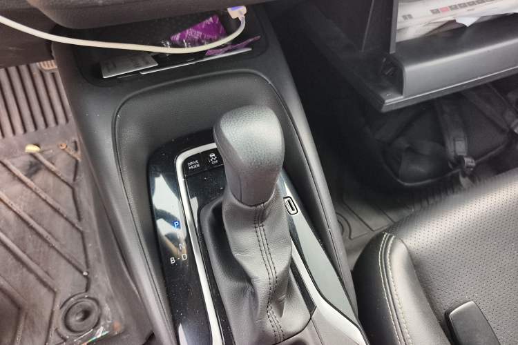 Used Toyota Corolla 2023 1.8L Smart Electric Hybrid Dual-Motor Elite Edition Gear Lever