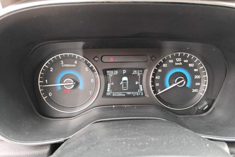 Used Dongfeng Fengon 580 2018 1.5T CVT Luxury Model
