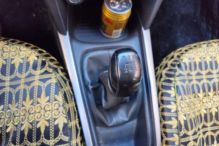 Used Peugeot 301 2018 1.6L Manual Comfort Edition Gear Lever