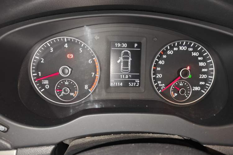 Used Volkswagen Sagitar 2014 Revised Version 1.4TSI Automatic Luxury Edition