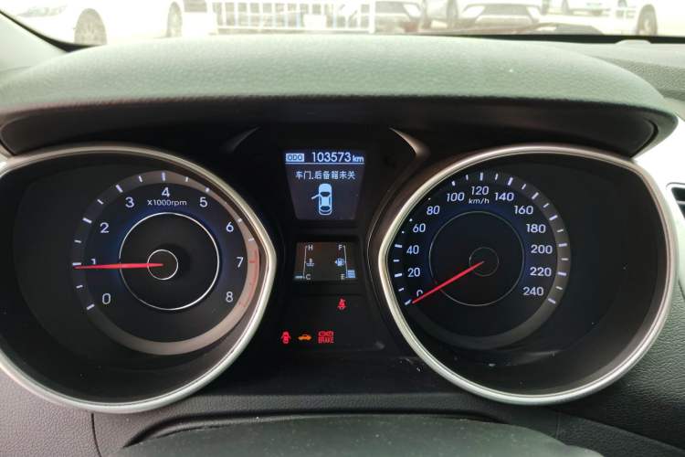 Used Hyundai Elantra (5th Generation / Langdong) 2016 1.6L Manual Luxury Model
