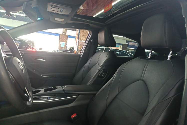 Used Toyota Avalon 2019 2.0L Luxury Edition China VI Standard