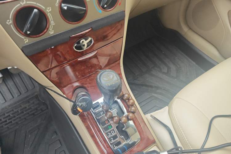 Used Toyota Corolla EX 2013 1.6L Automatic Luxury Edition Gear Lever