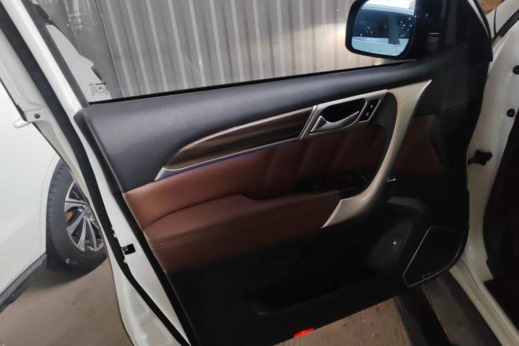 Used Haval H9 2017 2.0T Diesel 4x4 Premium 5-Seater
