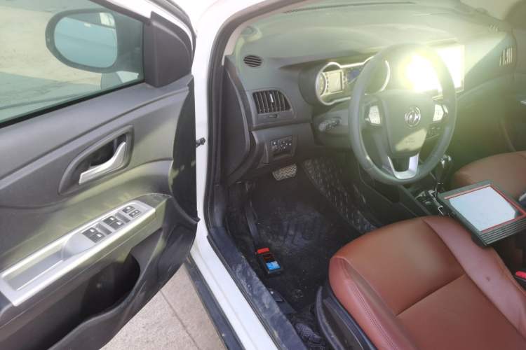 Used Dongfeng Aeolus AX3 2017 Leading Edition 1.5L Automatic Shangkue Model
