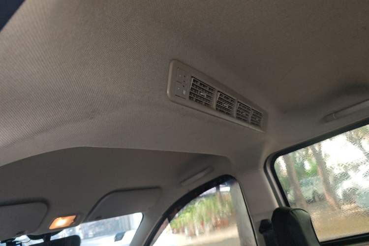 Used Wuling Rongguang V 2016 1.5L Standard Version