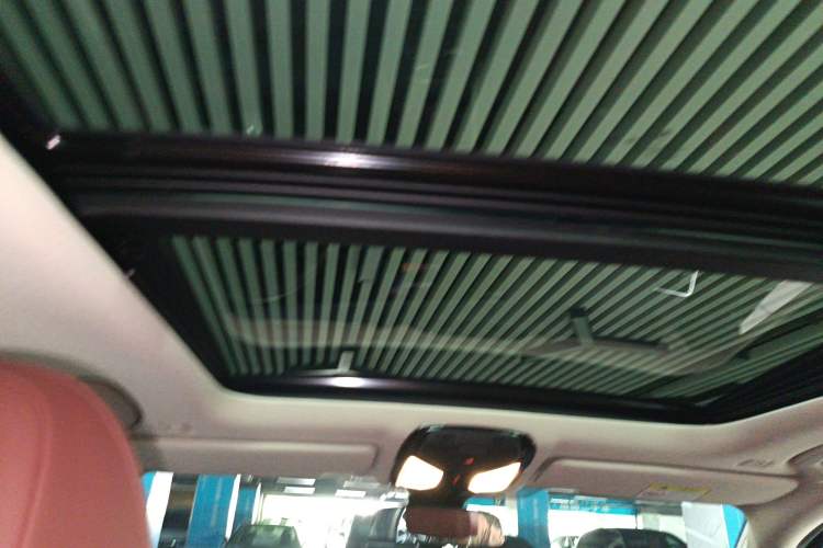 Used BMW i3 2023 eDrive 40 L Midnight Sports Package
