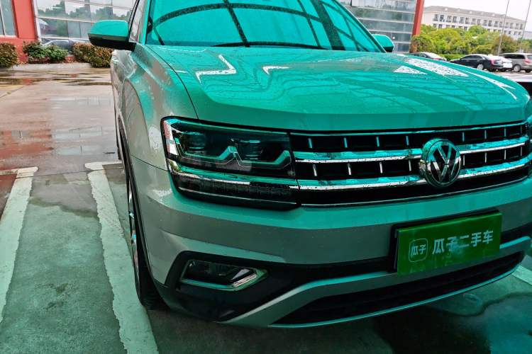 Used Volkswagen Teramont 2017 330TSI Two-Wheel-Drive Flagship Edition Right Front Headlight