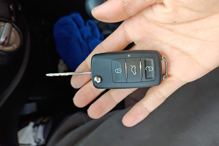 Used Nissan March 2015 1.5L Manual E-Xuan Edition Vehicle Key