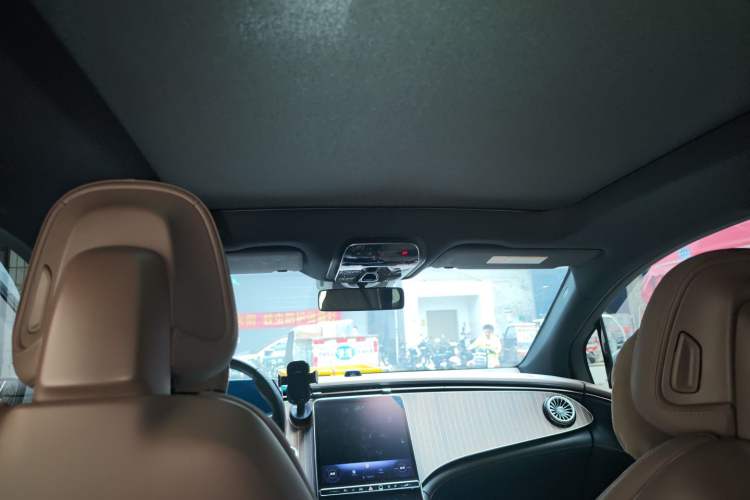 Used Mercedes-Benz EQE SUV 2023 350 4MATIC Pioneer Edition Headliner