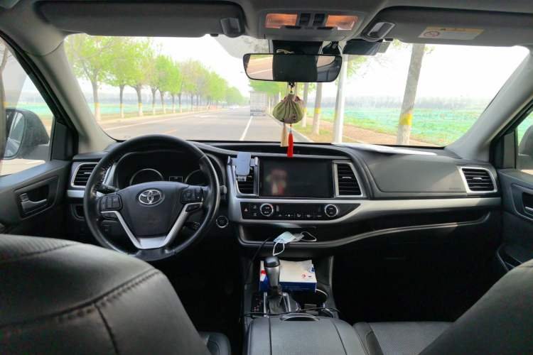 Used Toyota Highlander 2018 2.0T Four-Wheel Drive Prestige Version 7 Seats China VI Standard