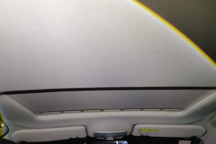 Used Roewe 350 2015 1.5L Manual Luxury Sunroof Edition
