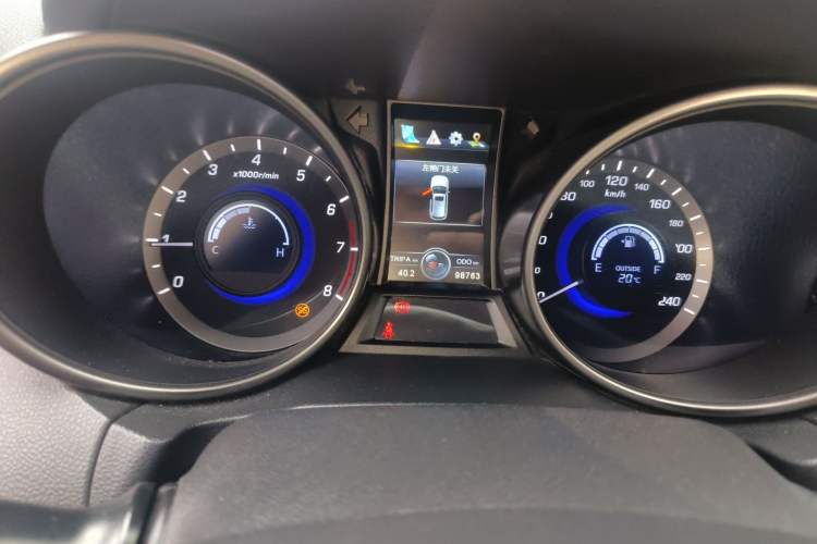 Used CHANGAN CS75 2017 Shangku Edition 1.5T Manual ZhiXiang Model Odometer Close Up