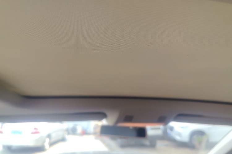 Used Volkswagen Touareg 2011 3.0 TSI Comfort Version Headliner