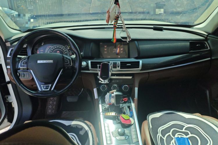 Used Haval H7 2018 Blue-Label H7 2.0T Automatic Enjoyment Model Center Console