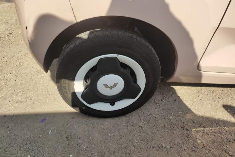 Used Wuling Hongguang MINIEV 2022 Macaron Premium Model – Lithium Iron Phosphate