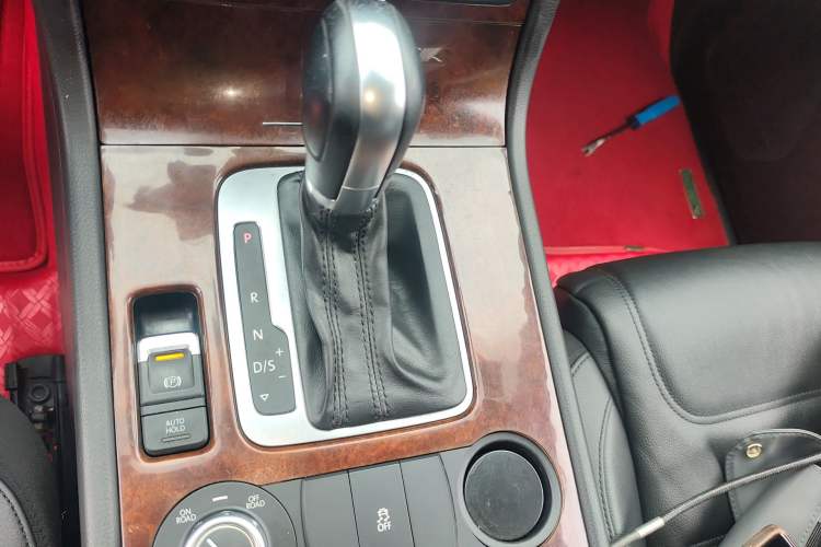 Used Volkswagen Touareg 2014 3.0 TSI New Edition