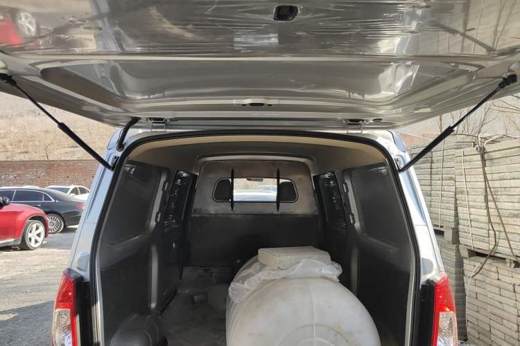 Used Wuling Rongguang S 2023 1.5L Basic Enclosed-Window Vehicle 2 Seats