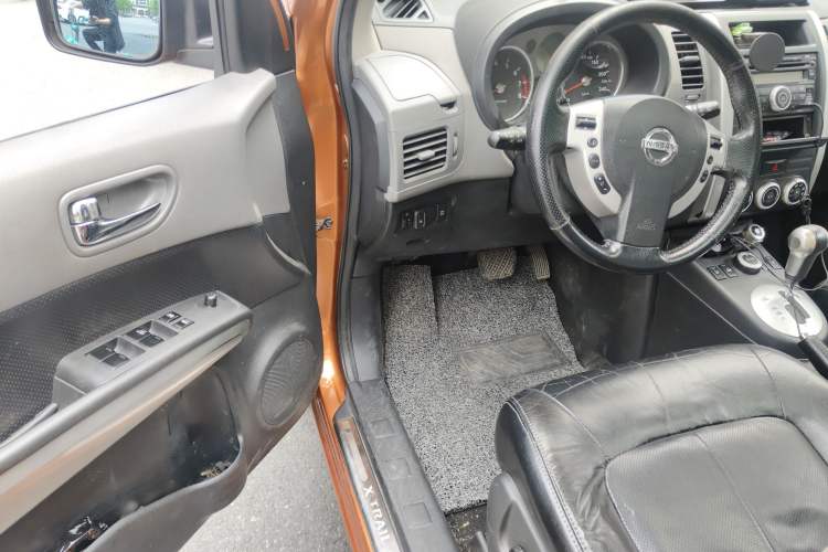 Used Nissan X-Trail 2010 2.5L CVT Luxury Edition 4WD Driver Seat