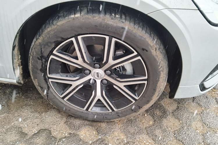 Used Volvo S60 2023 B4 Zhiyi Luxury Edition
