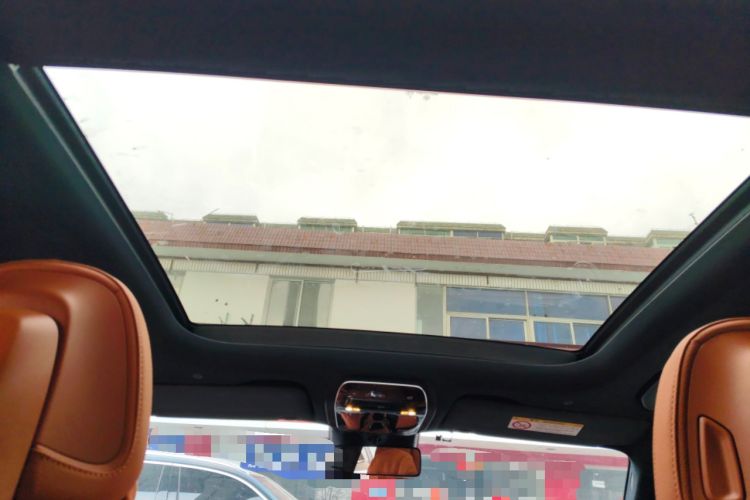 Used Mercedes-Benz GLC 2023 Facelift GLC 260 L 4MATIC Luxury Version 5 Seats Headliner