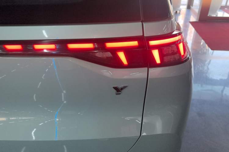 Used AION Y 2022 80 Ultra-Long Range Edition